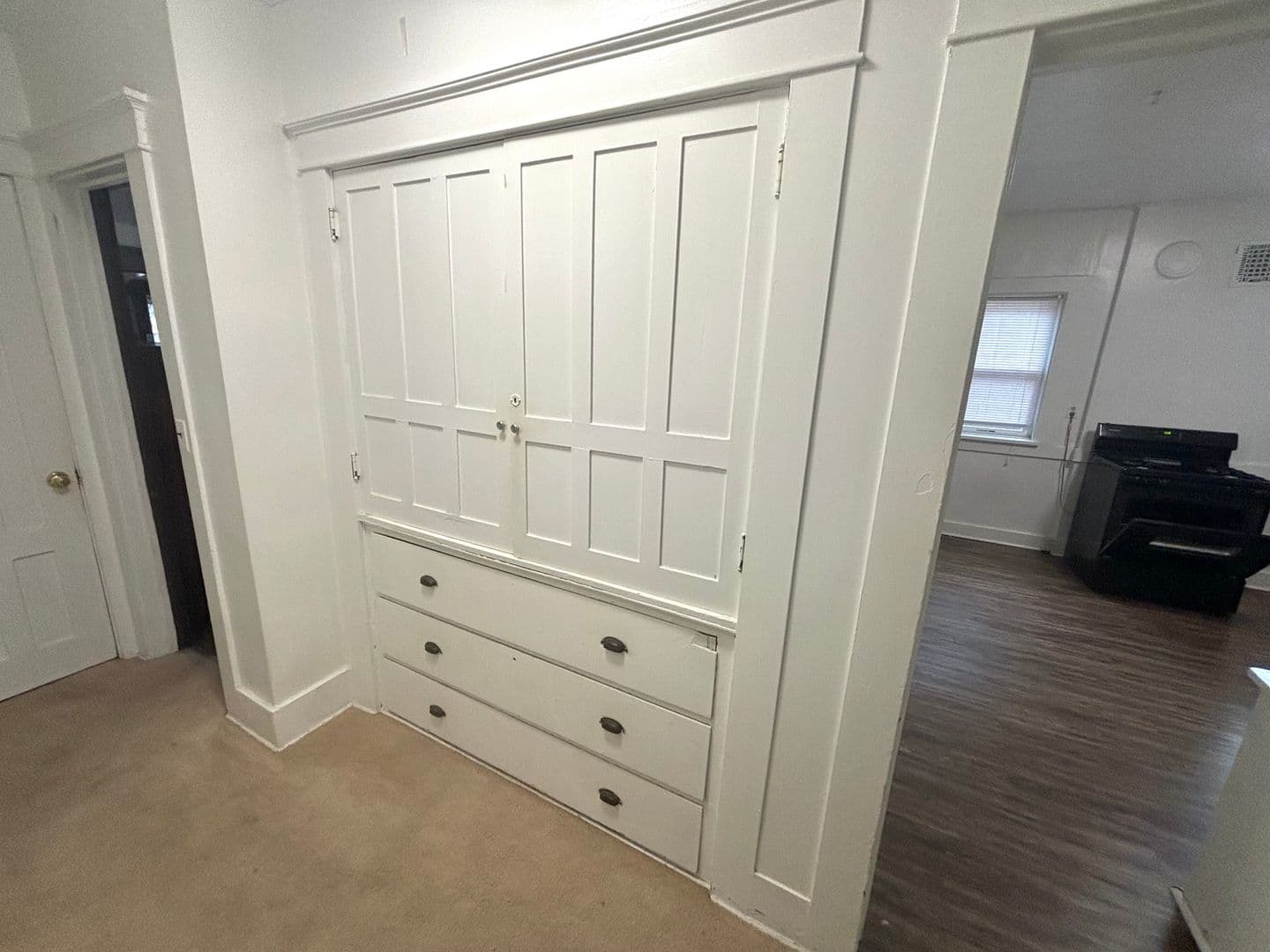 Erie Apartment: 325 West 9th Street