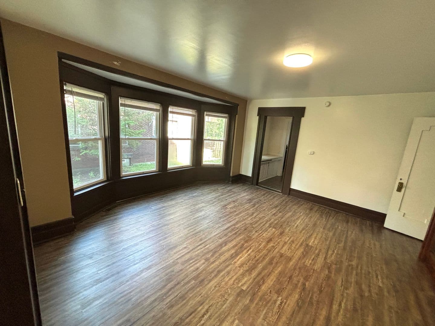 Erie Apartment: 325 West 9th Street