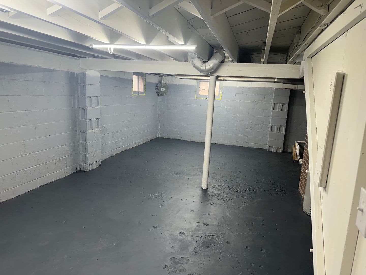 Erie Apartment: 803 E 36th St