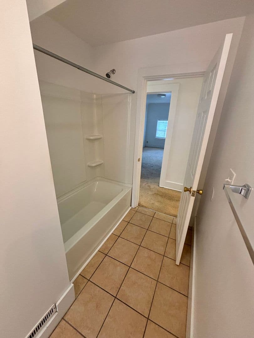 Erie Apartment: 325 West 9th Street