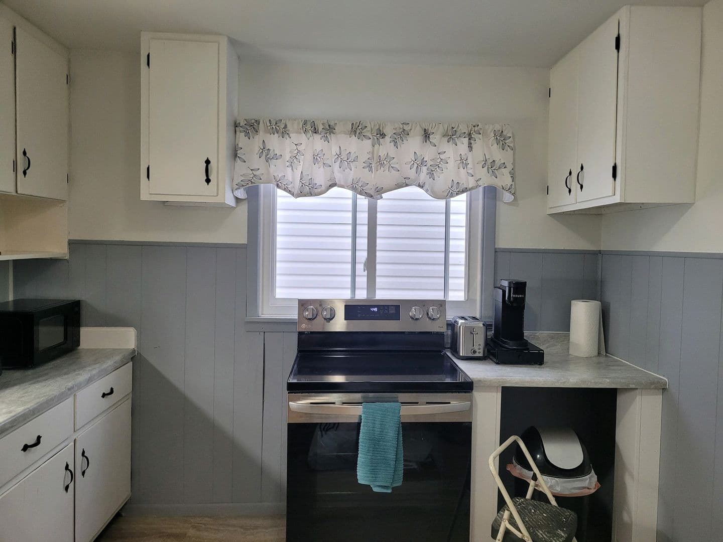 Erie Apartment: 803 E 36th St