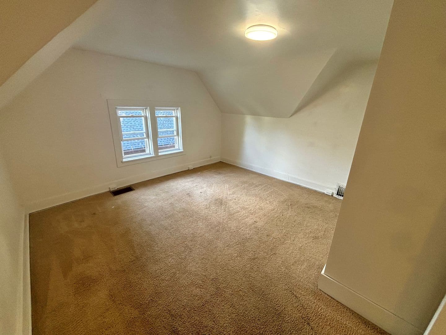 Erie Apartment: 325 West 9th Street