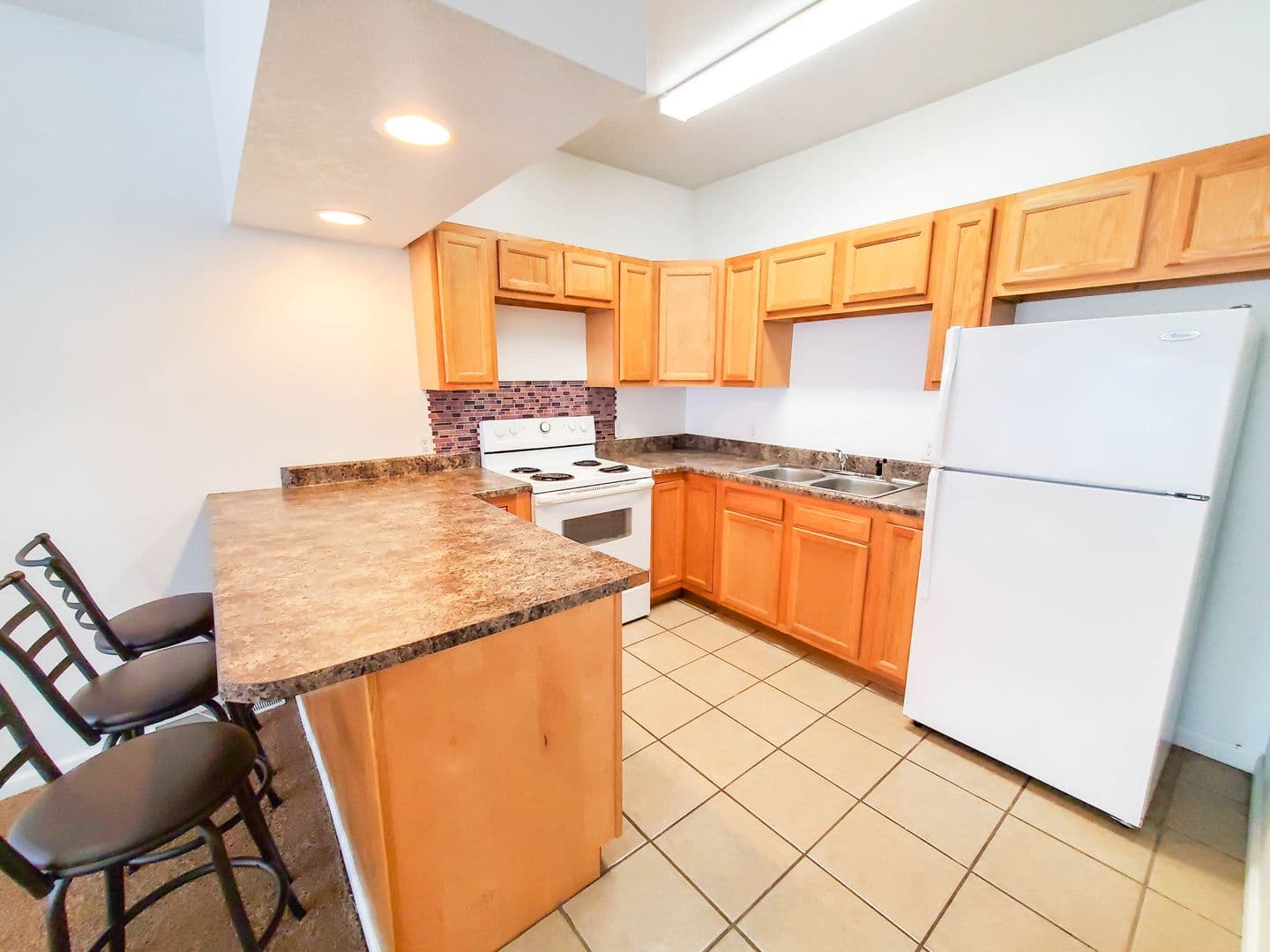 Erie Apartment: 818 Sassafras Street
