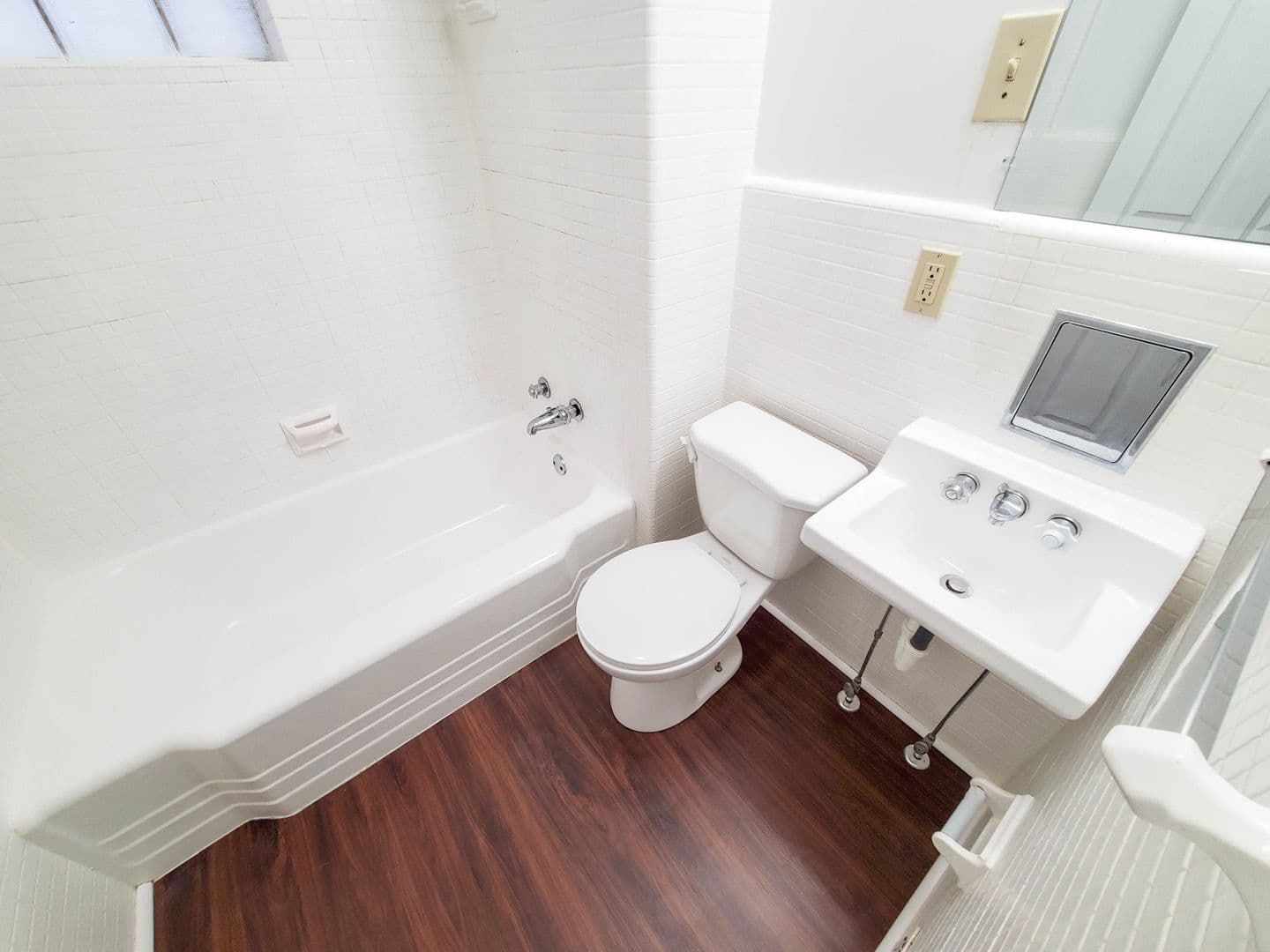 Erie Apartment: 359 West 9th Street