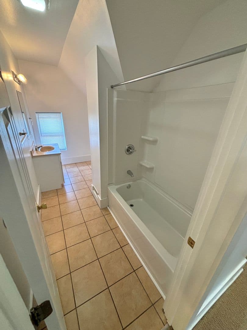 Erie Apartment: 325 West 9th Street