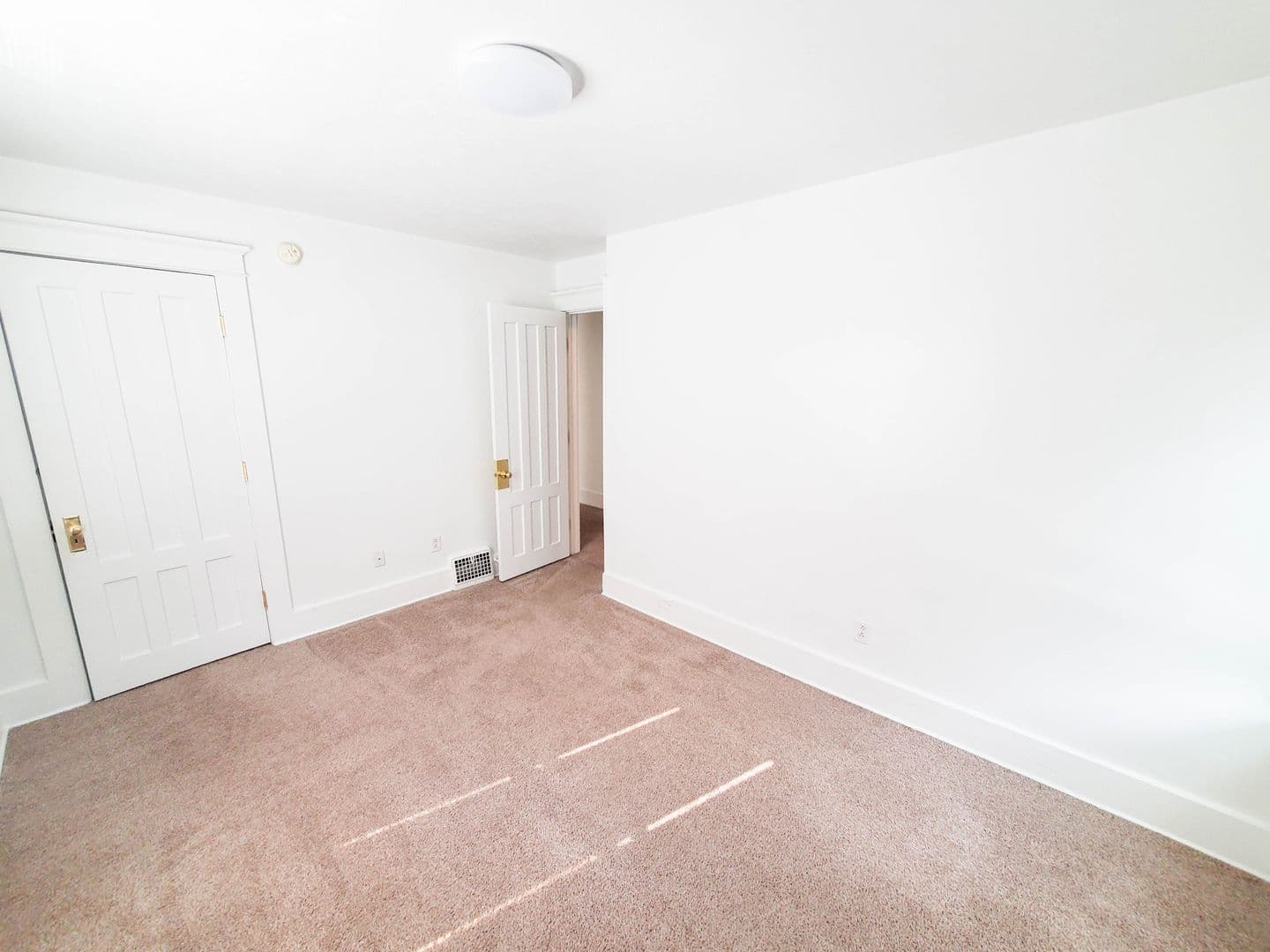 Erie Apartment: 325 West 9th Street