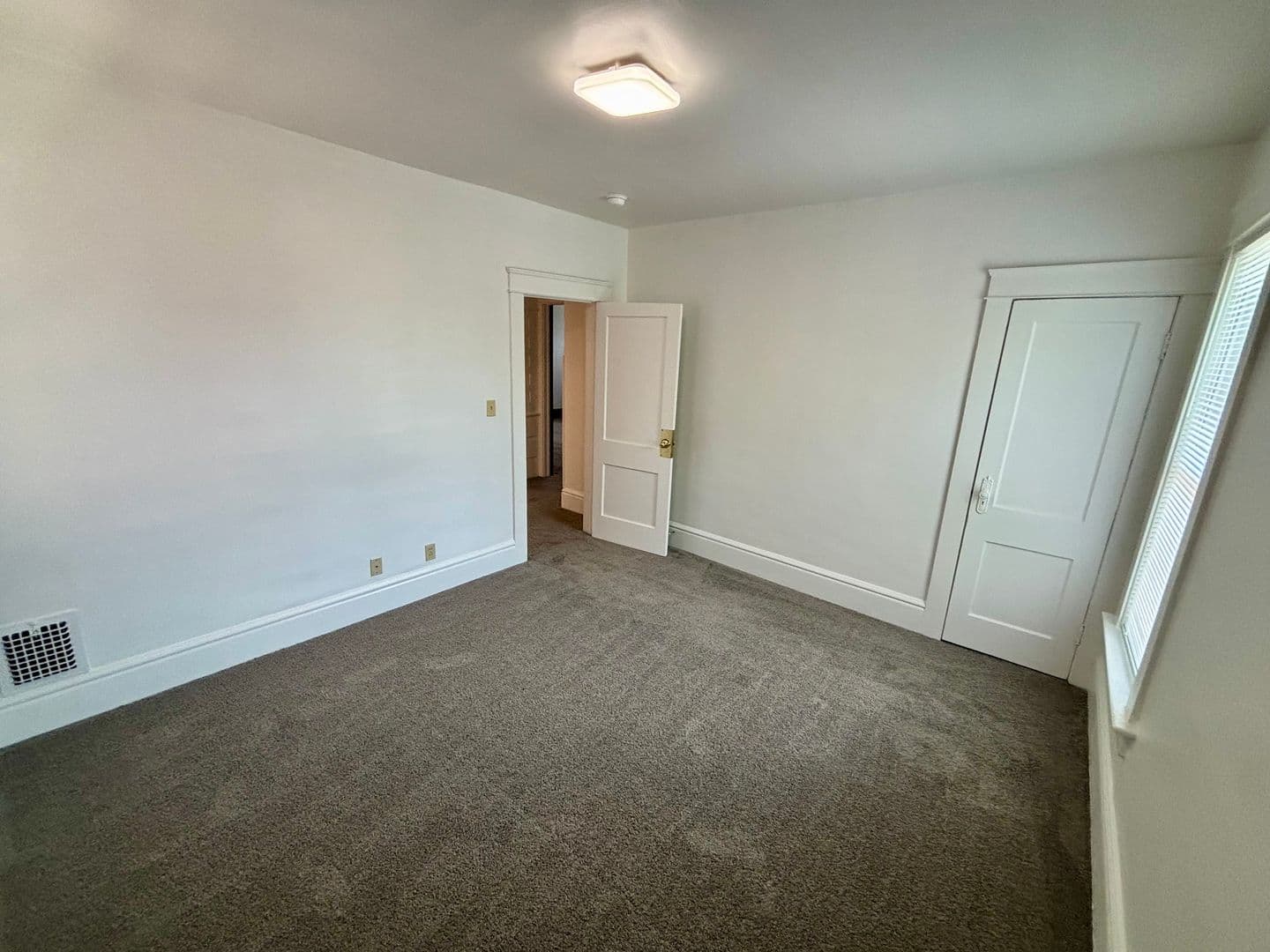Erie Apartment: 510 Chestnut Street