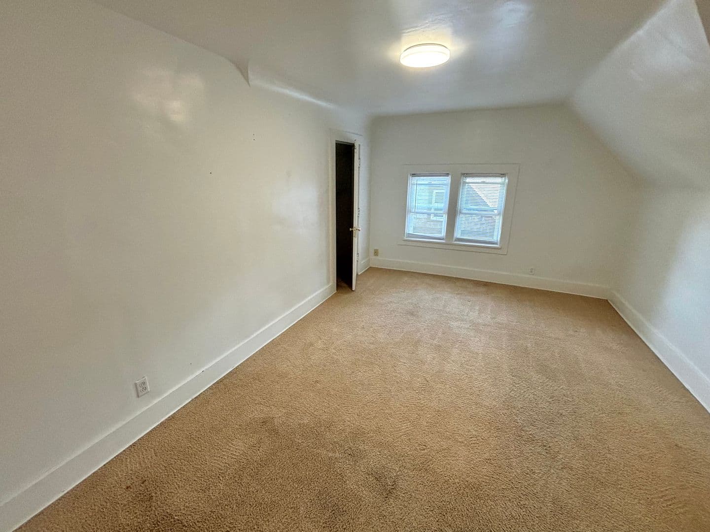 Erie Apartment: 325 West 9th Street
