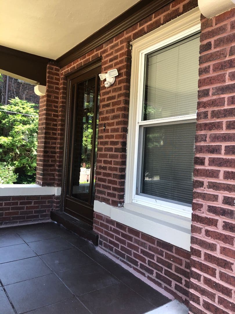 Erie Apartment: 325 West 9th Street