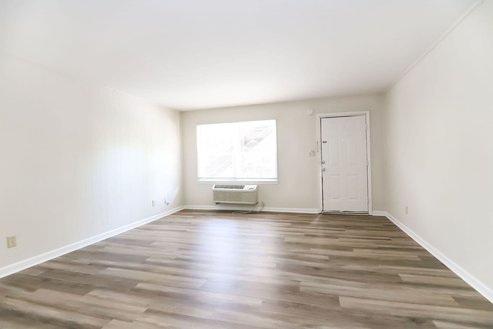 Lexington Apartment: 659 South Limestone