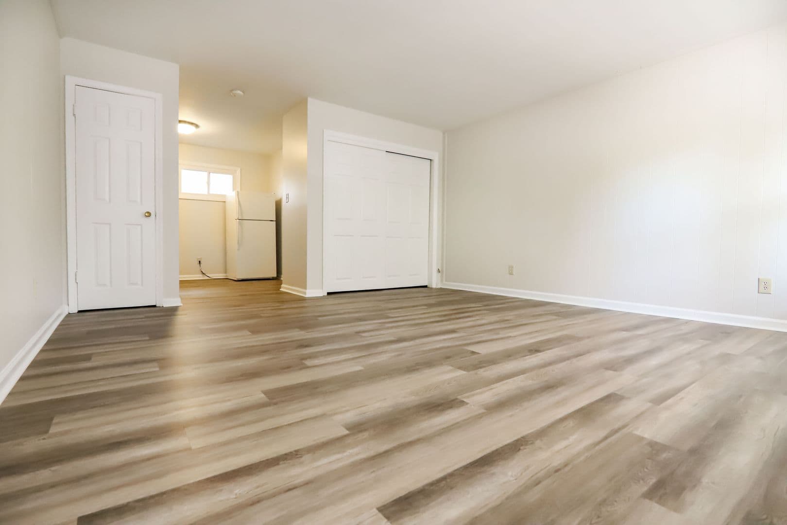 Lexington Apartment: 659 South Limestone