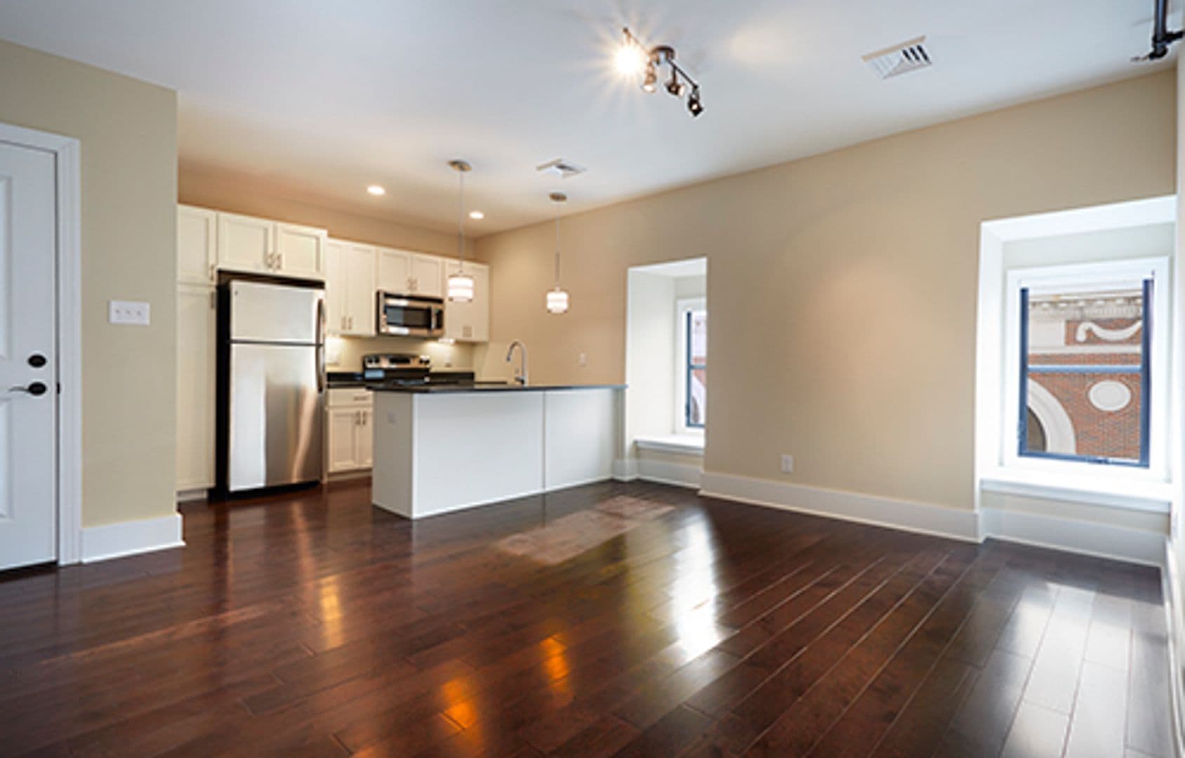 Phoenixville Apartment: 31 South Main St