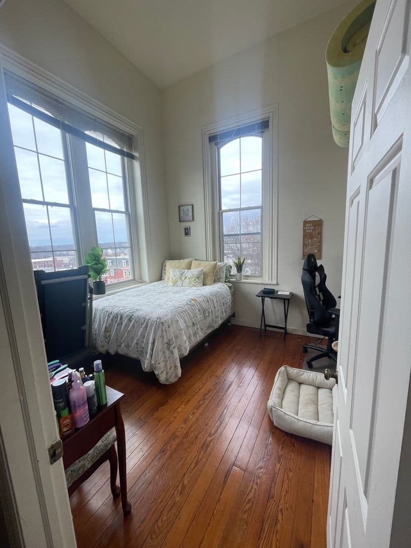 Phoenixville Apartment: 252 Morgan Street