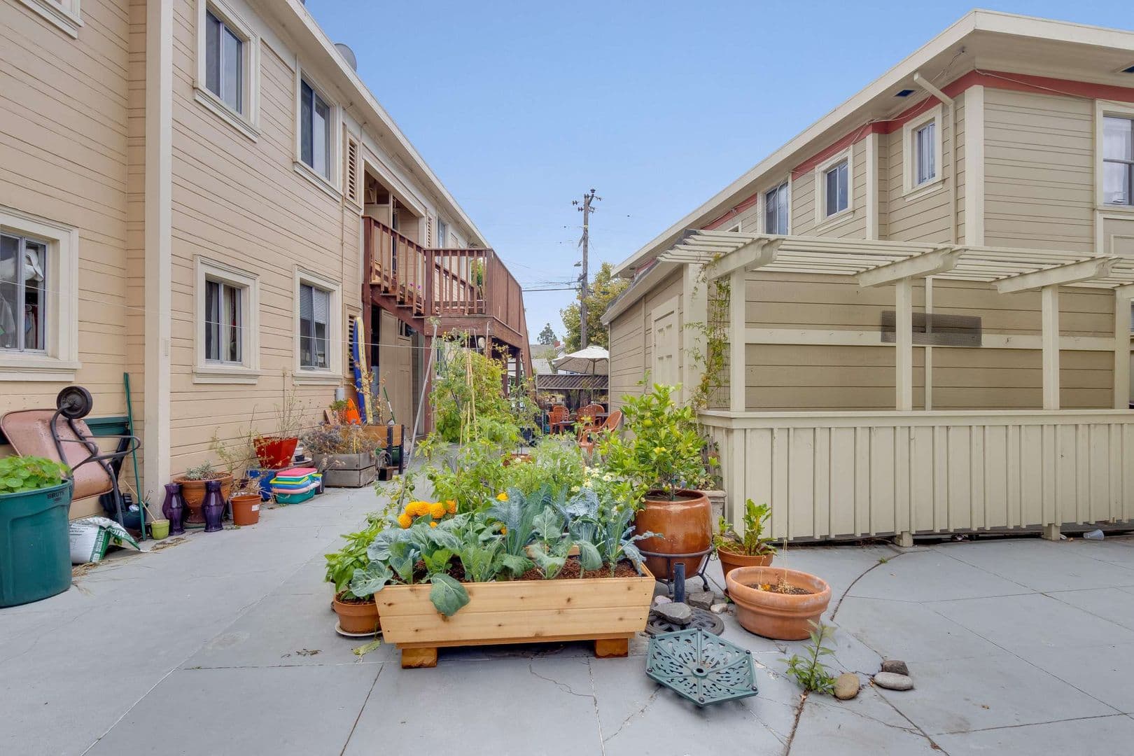 Oakland Apartment: 3810 Opal Street