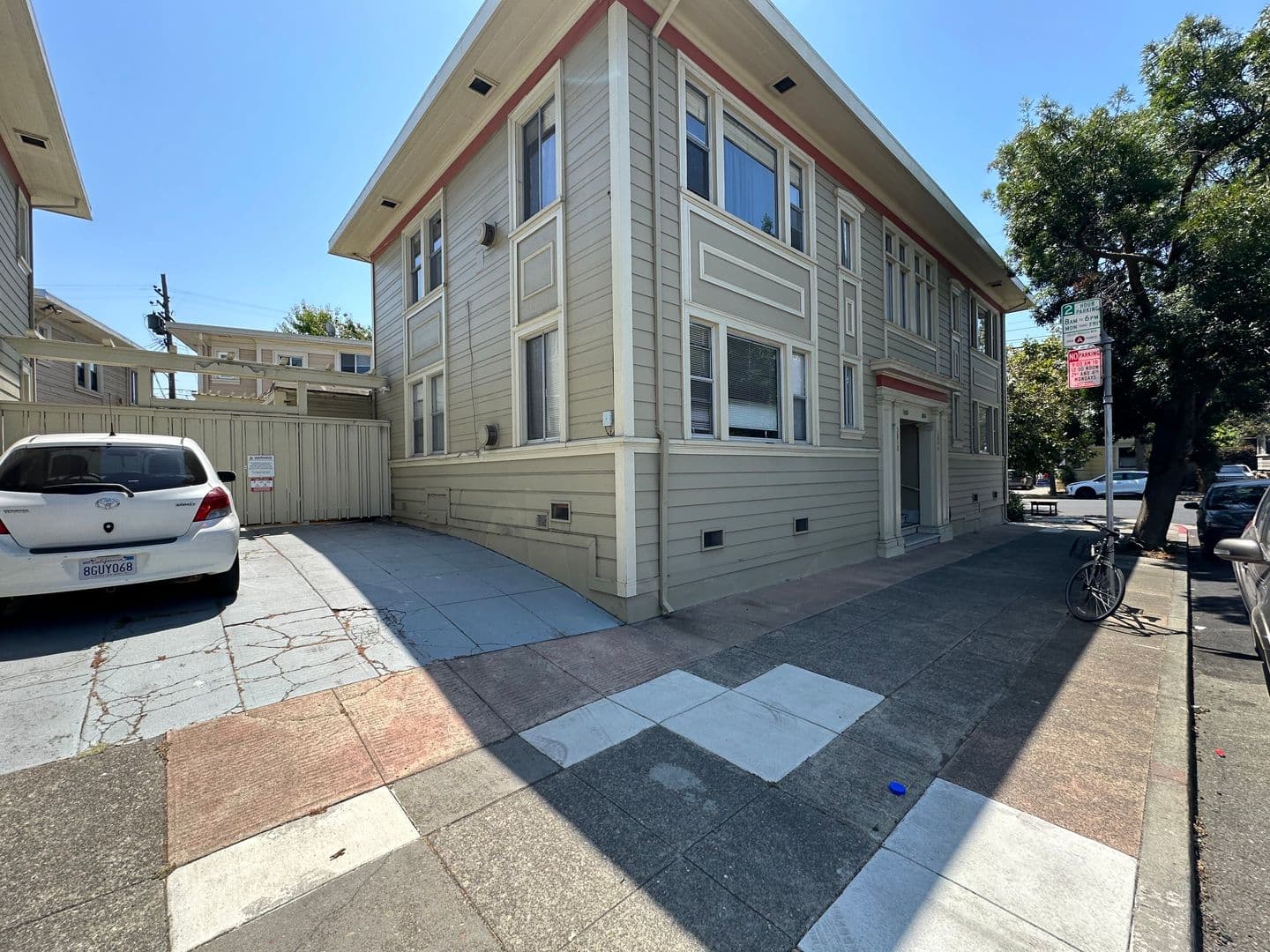 Oakland Apartment: 3810 Opal Street