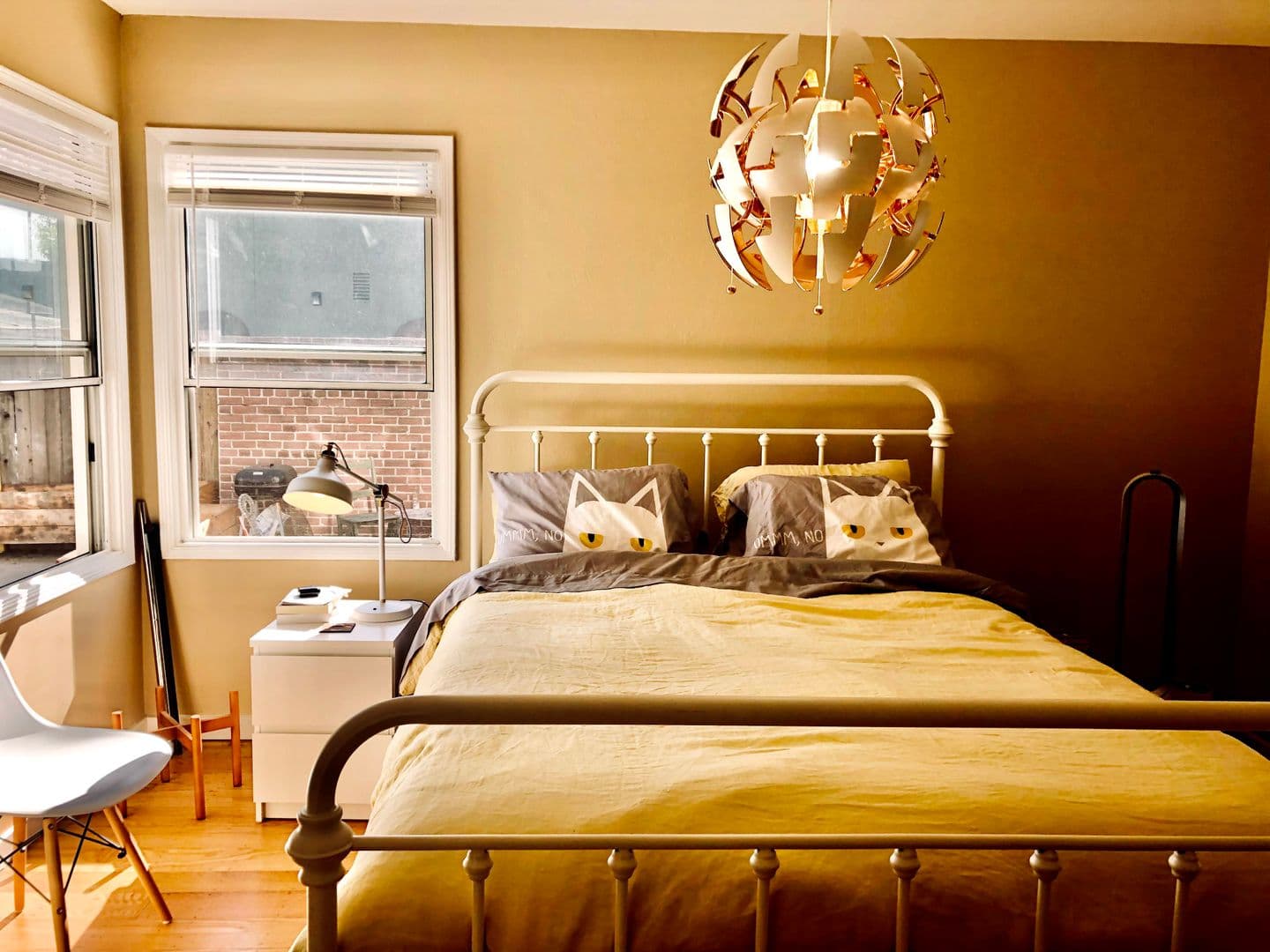 Albany Apartment: 986 Kains Ave