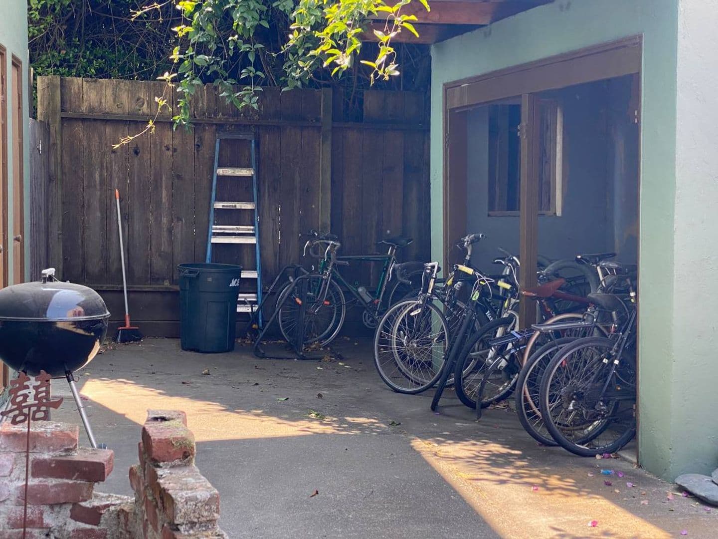 Berkeley Apartment: 1621 Blake street