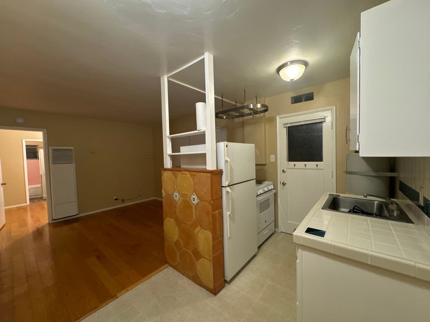 Berkeley Apartment: 1621 Blake street