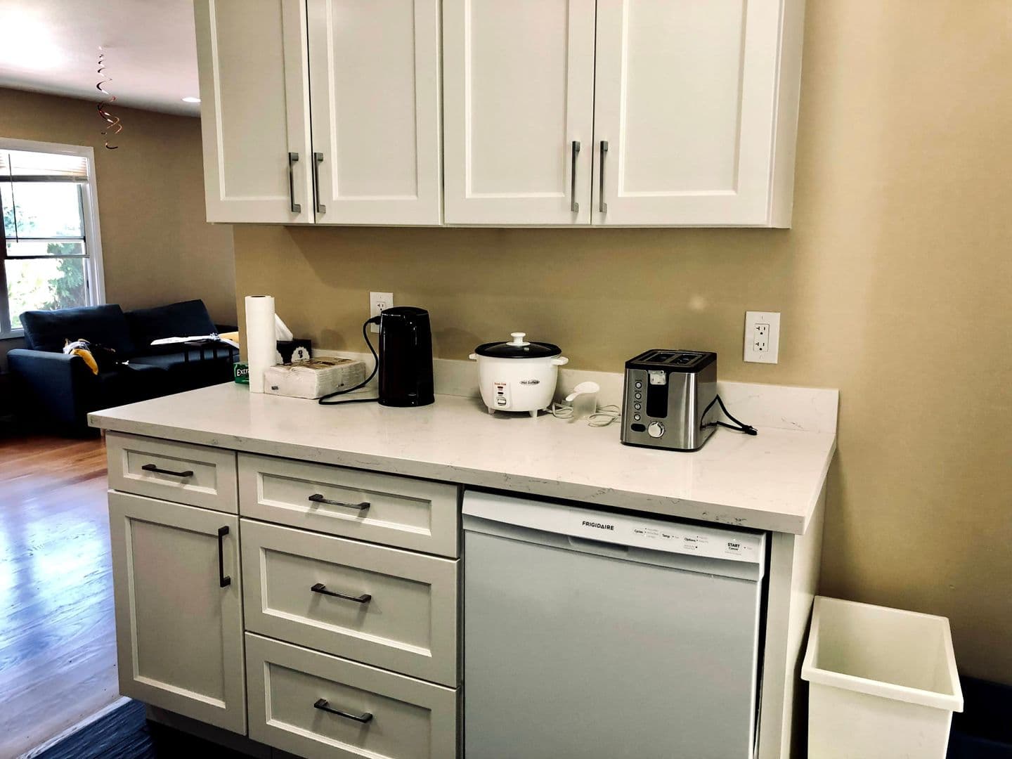 Albany Apartment: 986 Kains Ave