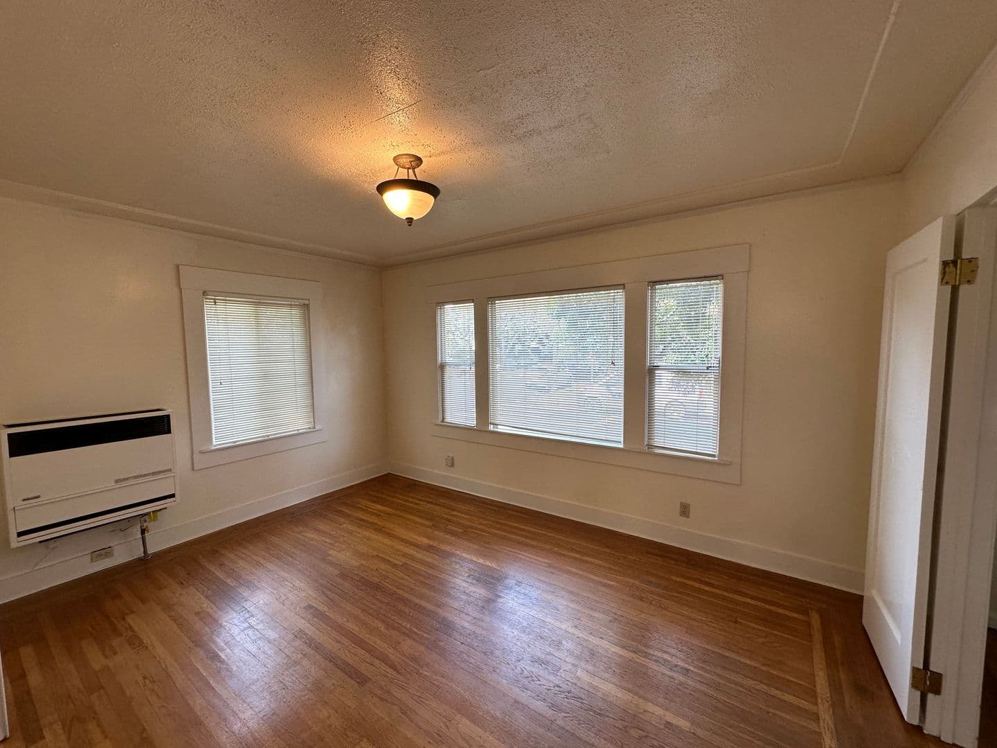 Oakland Apartment: 3810 Opal Street