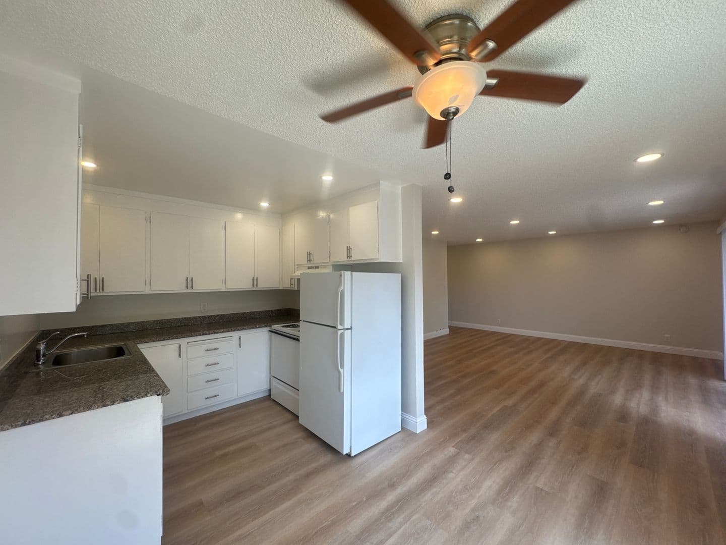 San Leandro Apartment: 1650 159th Ave