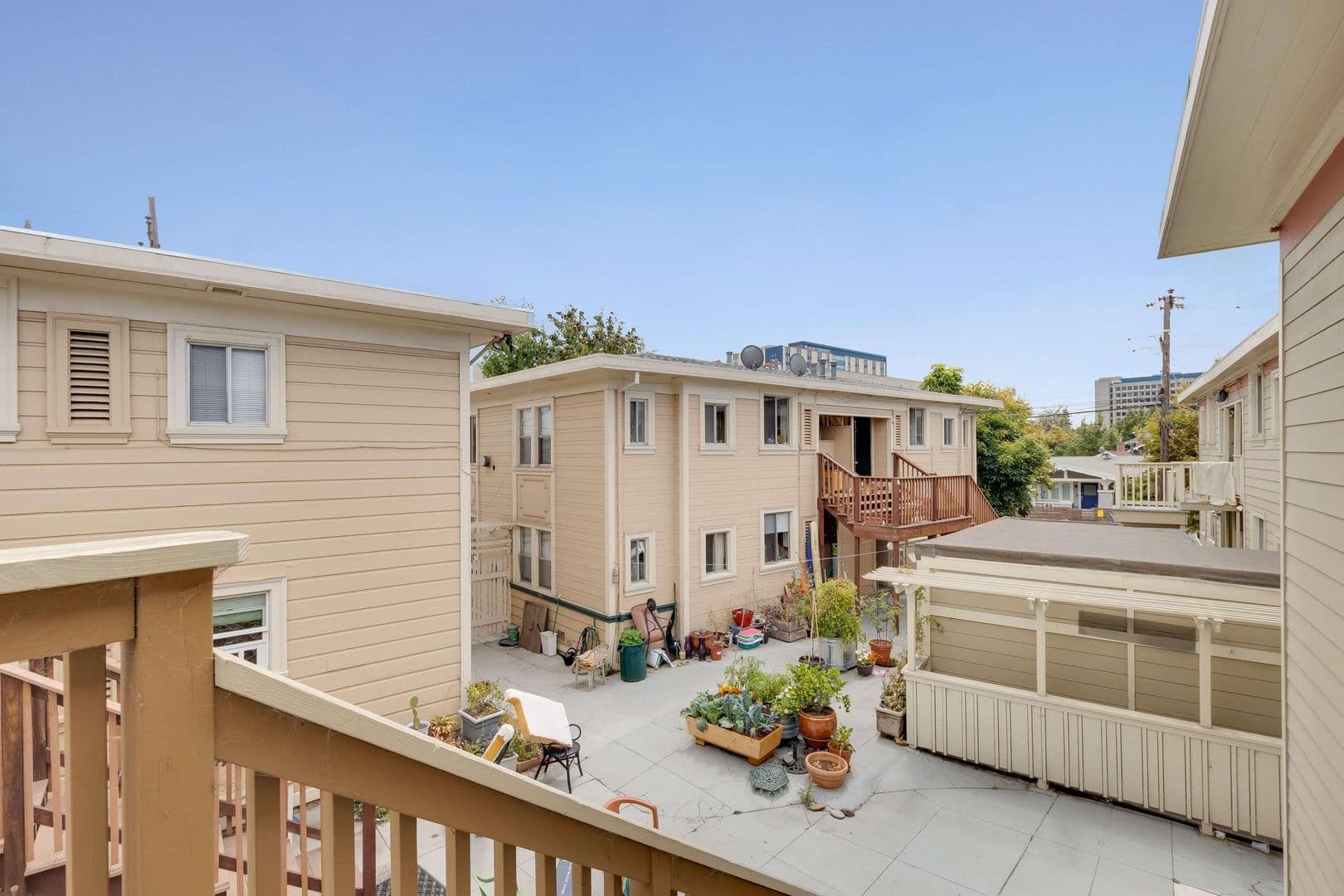 Oakland Apartment: 3810 Opal Street