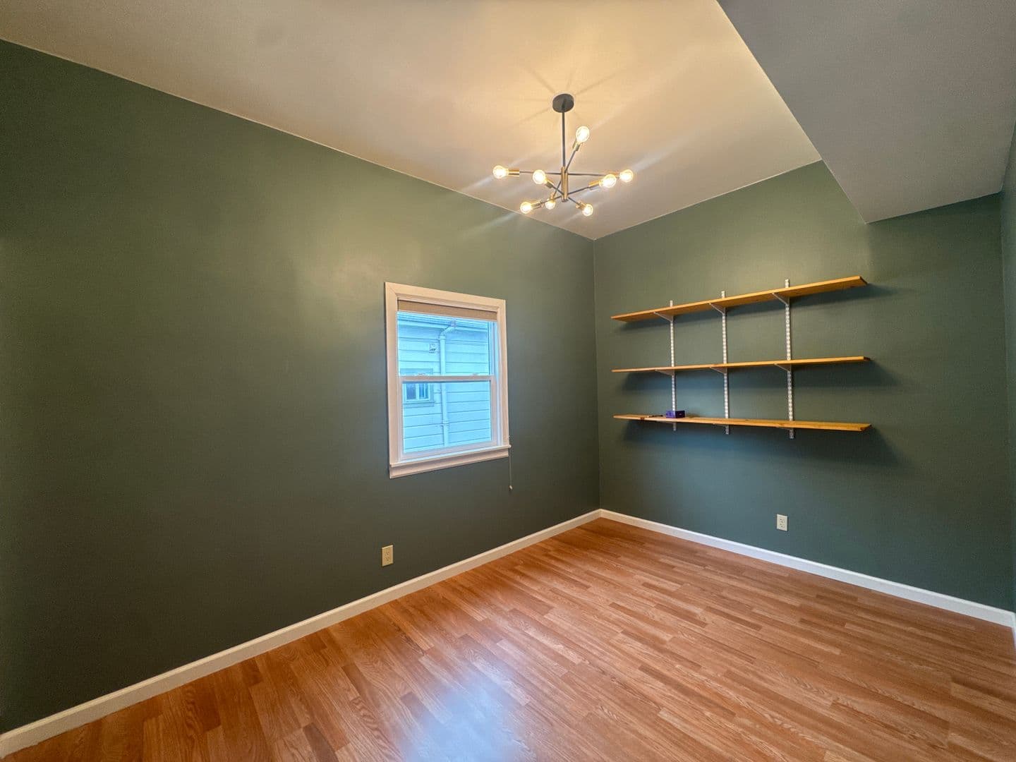 Oakland Apartment: 2007 E 22nd Street