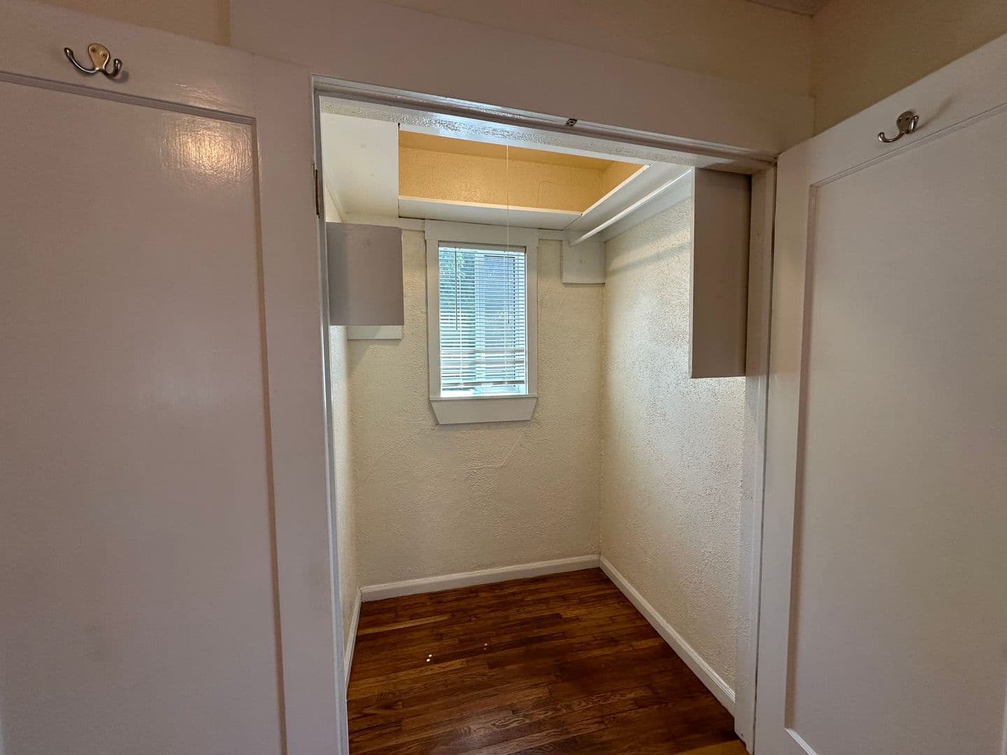Oakland Apartment: 3810 Opal Street