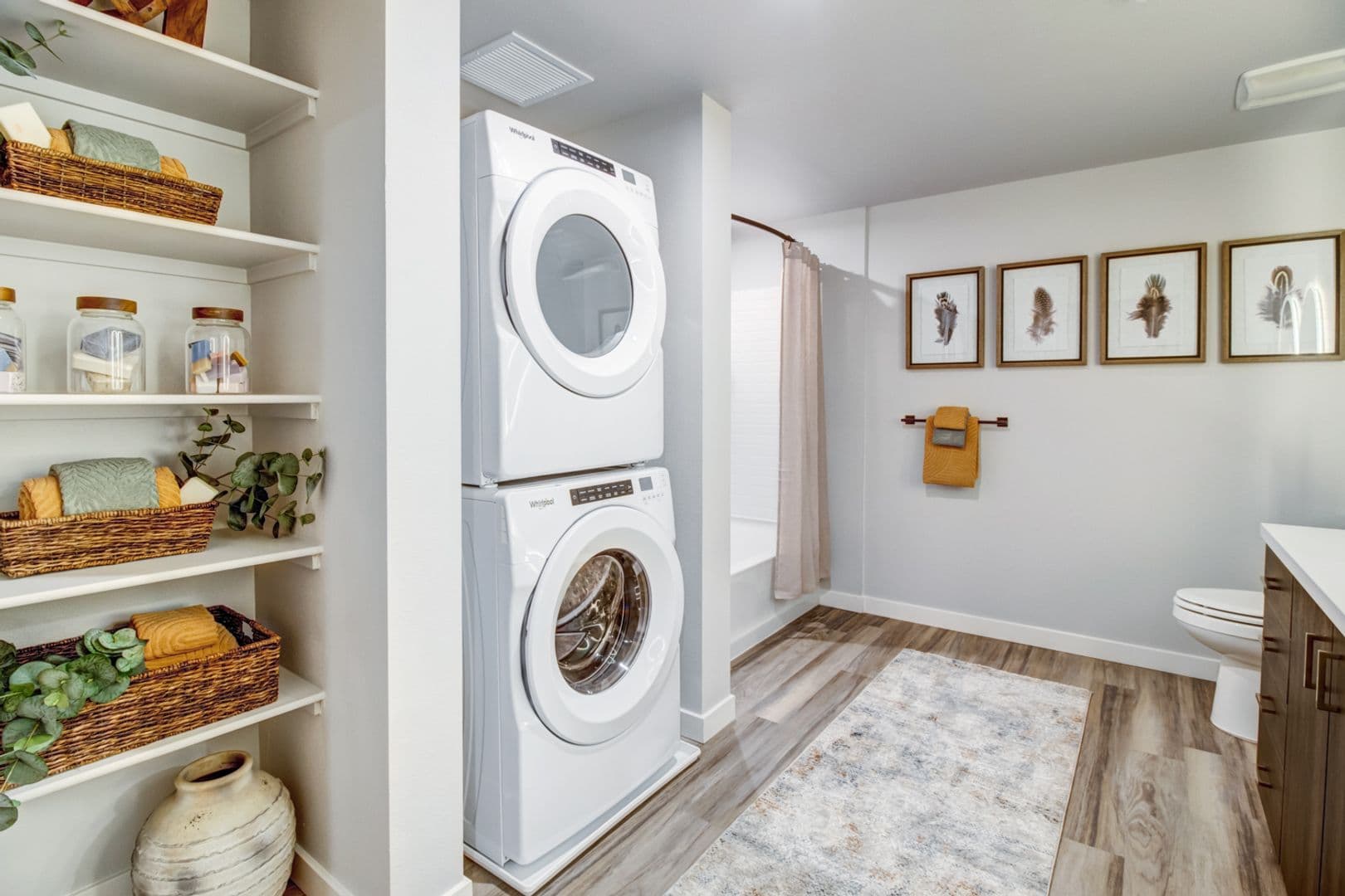 Fairfield Apartment: 5030 Wiseman Wy