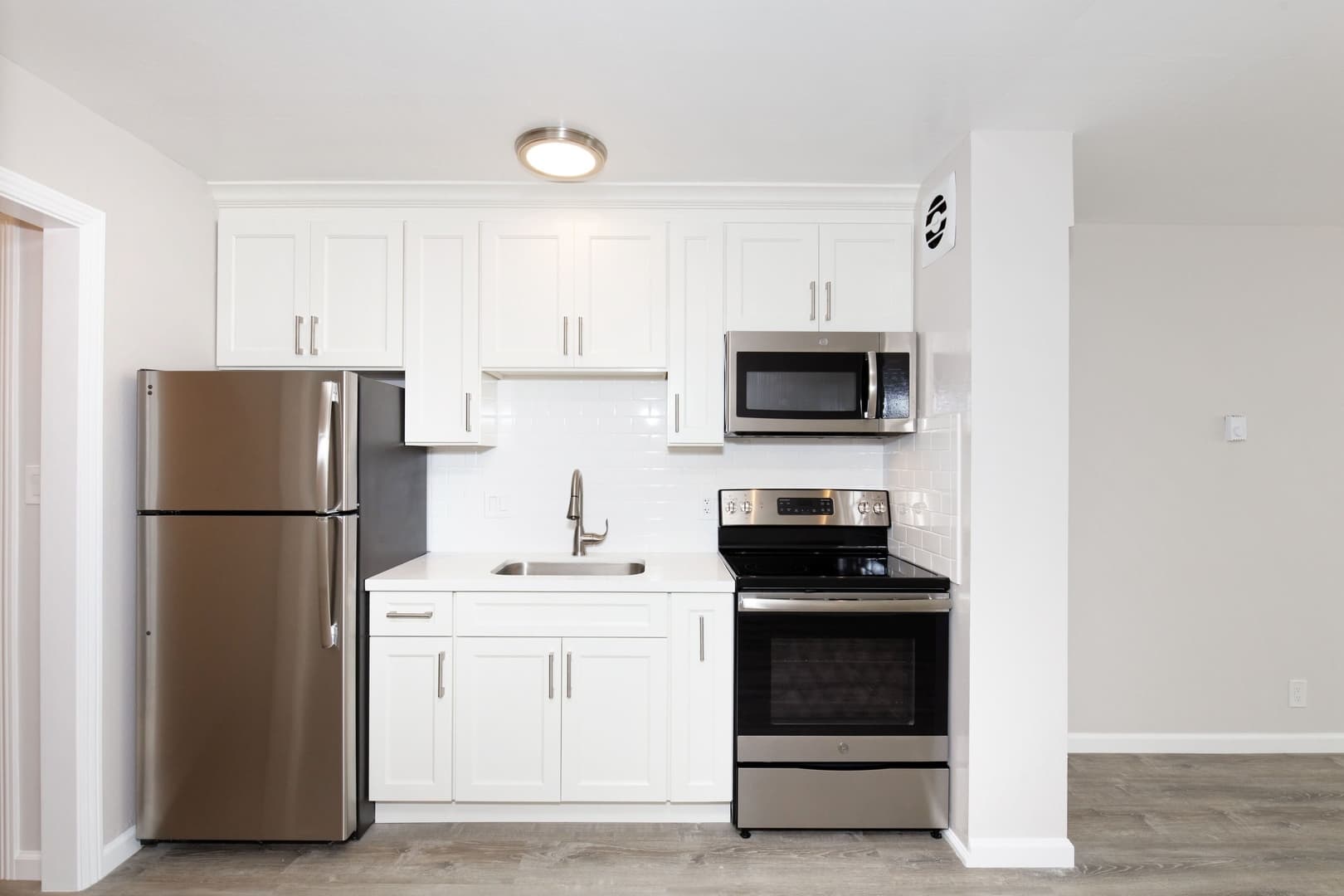 Oakland Apartment: 1520 Jackson St.