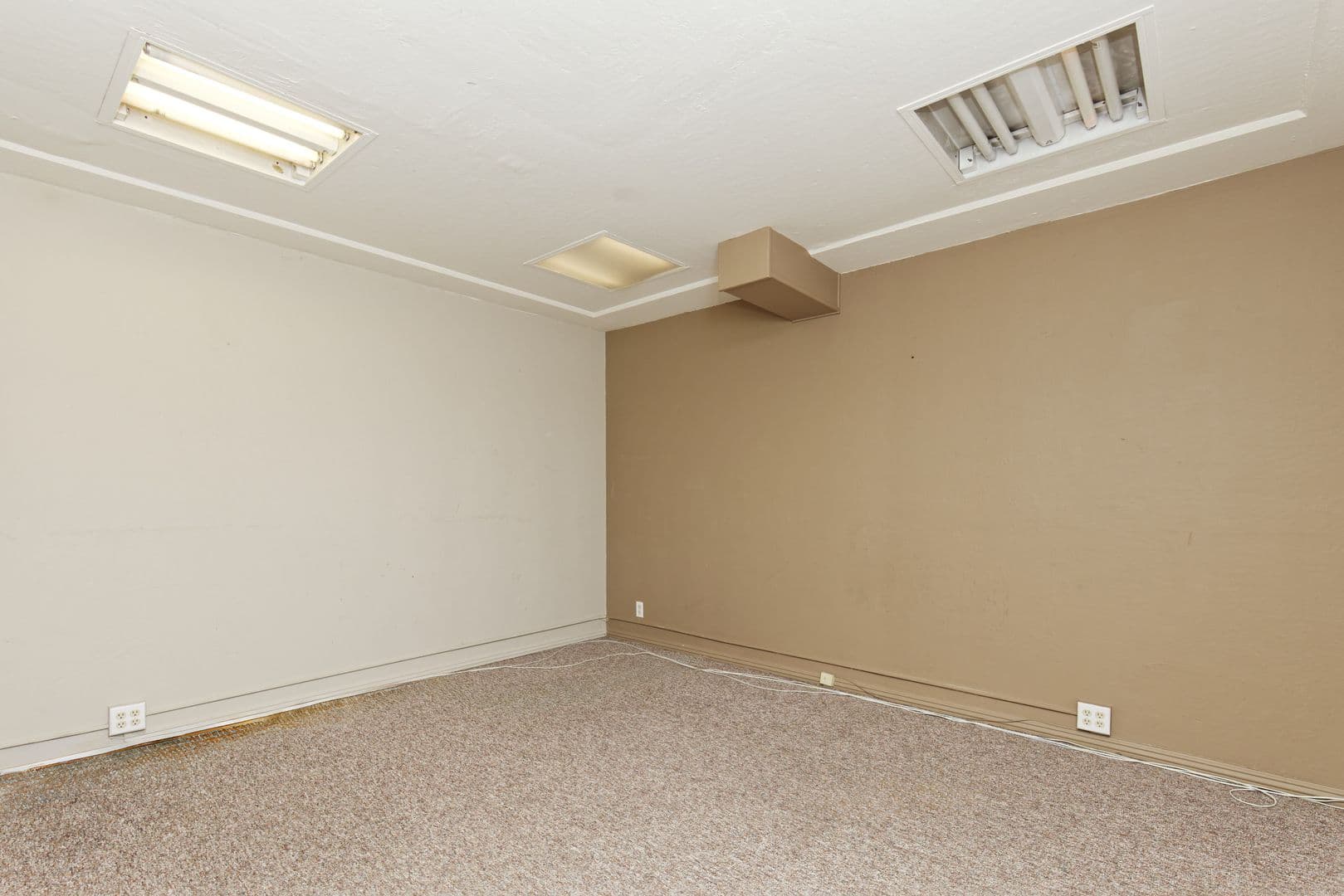 Oakland Apartment: 1565 Madison Street