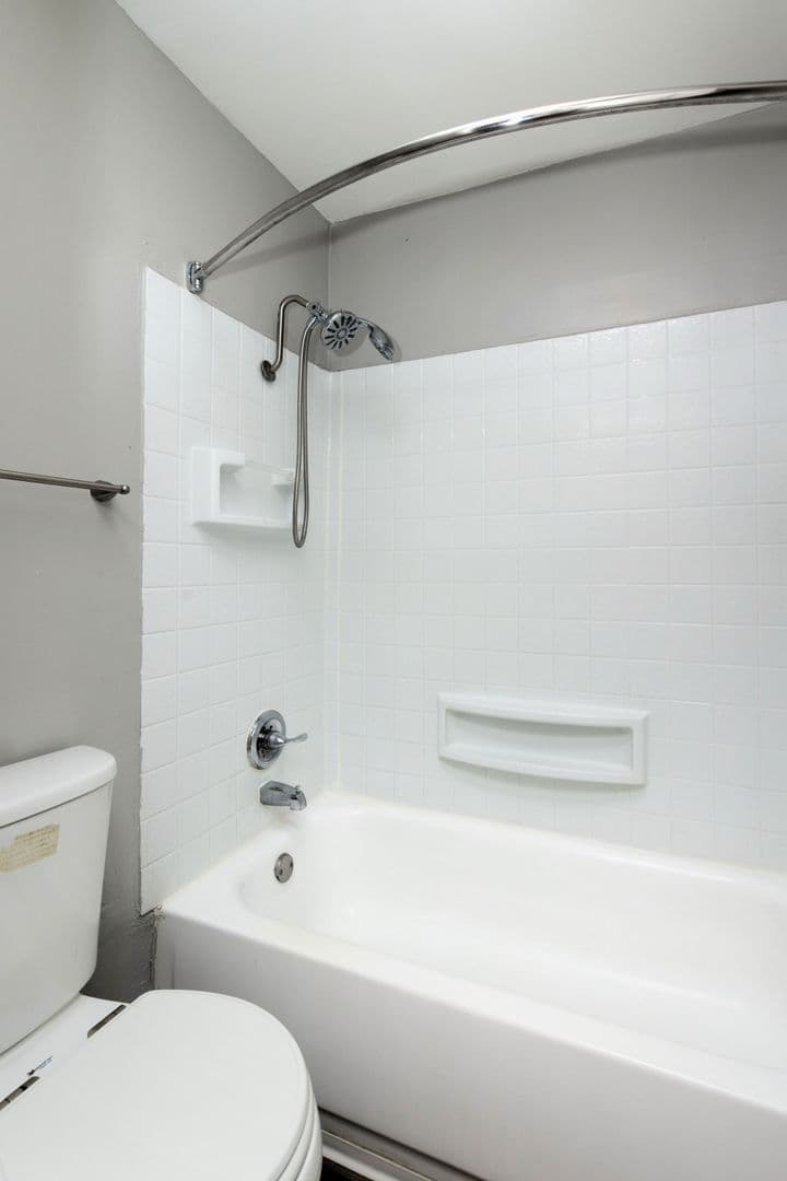 Concord Apartment: 1841 Laguna Street
