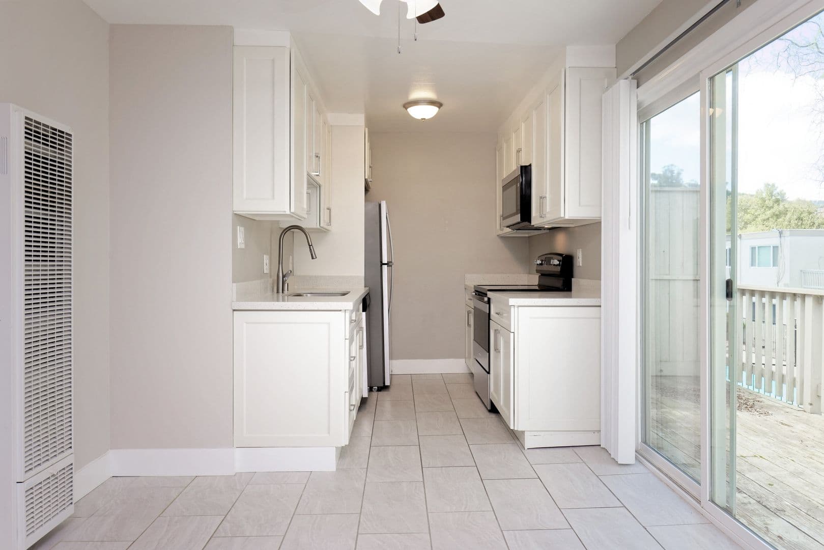 El Sobrante Apartment: 5017-5019 San Pablo Dam Road