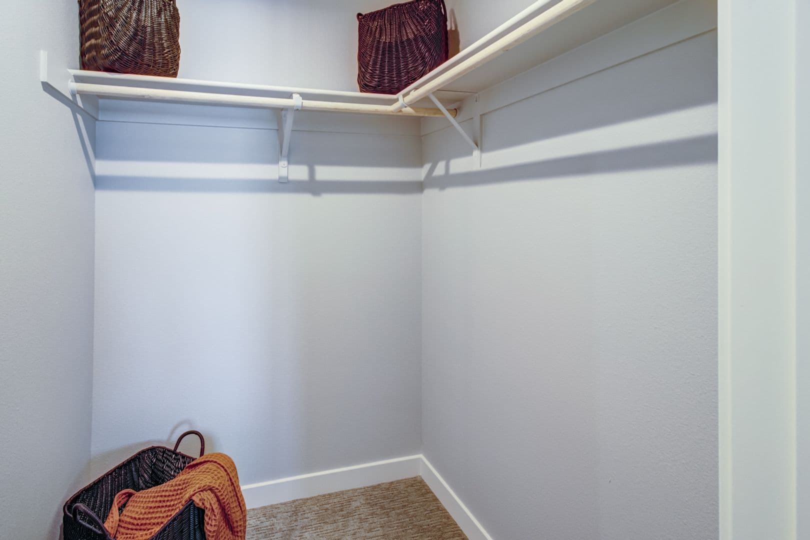 Fairfield Apartment: 5030 Wiseman Wy