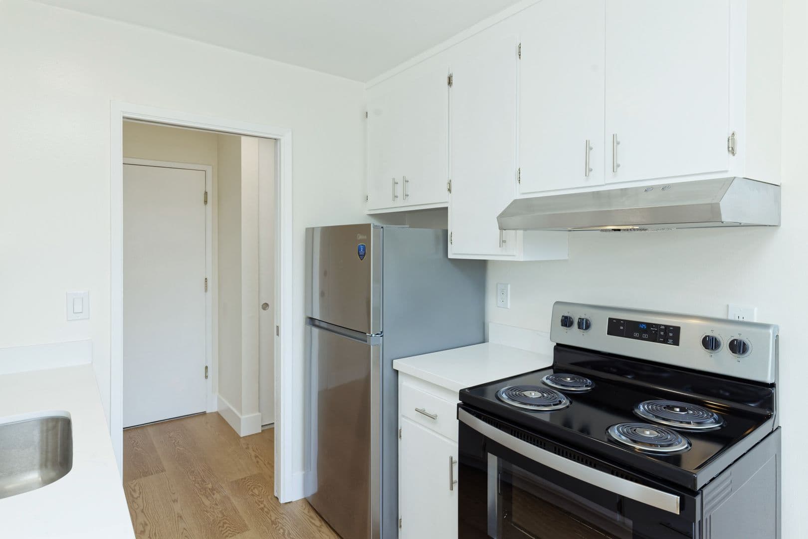 San Leandro Apartment: 206 Chumalia St.