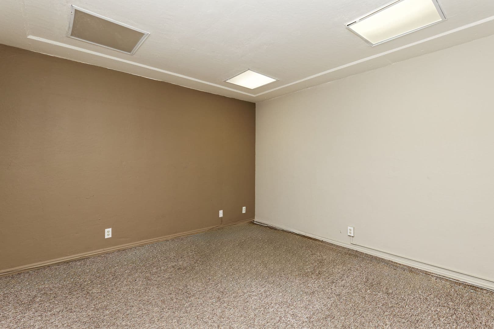 Oakland Apartment: 1565 Madison Street