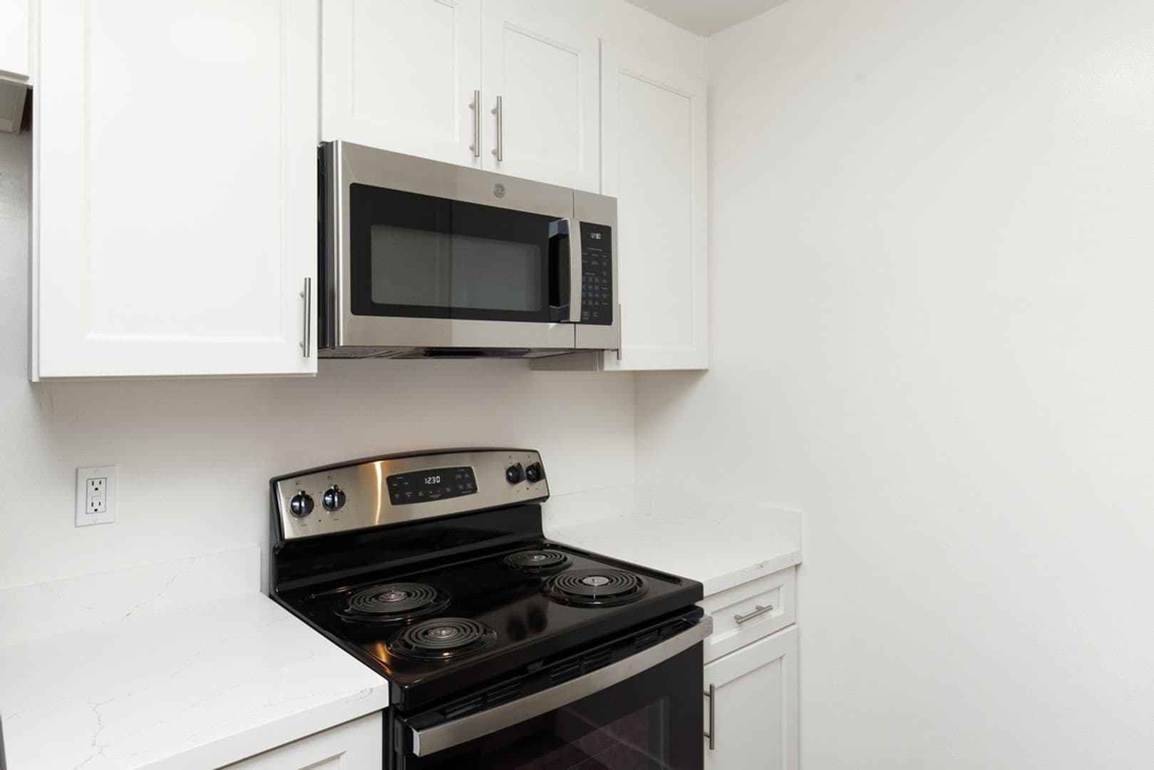 Castro Valley Apartment: 20928 Wilbeam Ave