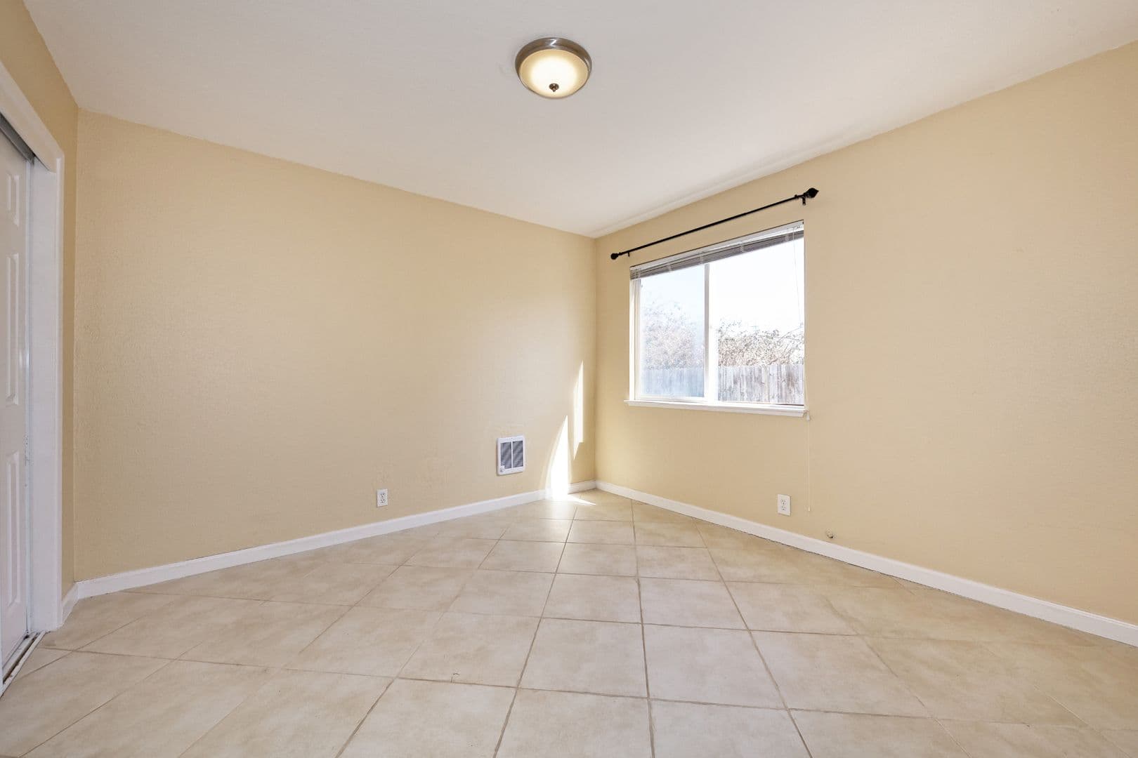 Berkeley Apartment: 1613 Sixth Street