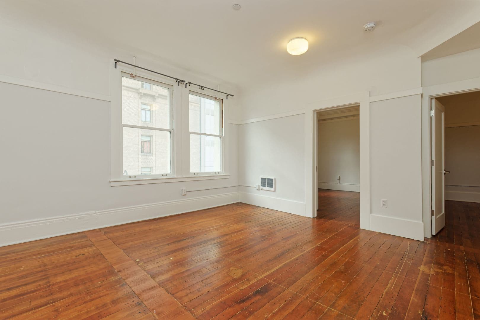 Oakland Apartment: 1605 Clay Street