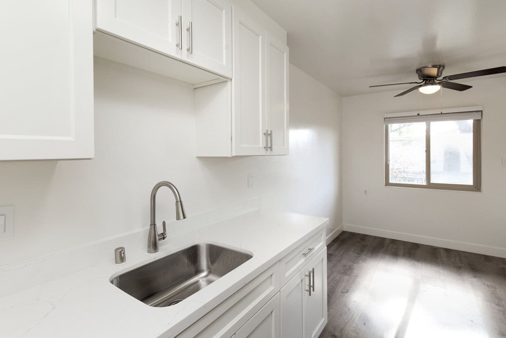 Castro Valley Apartment: 20928 Wilbeam Ave