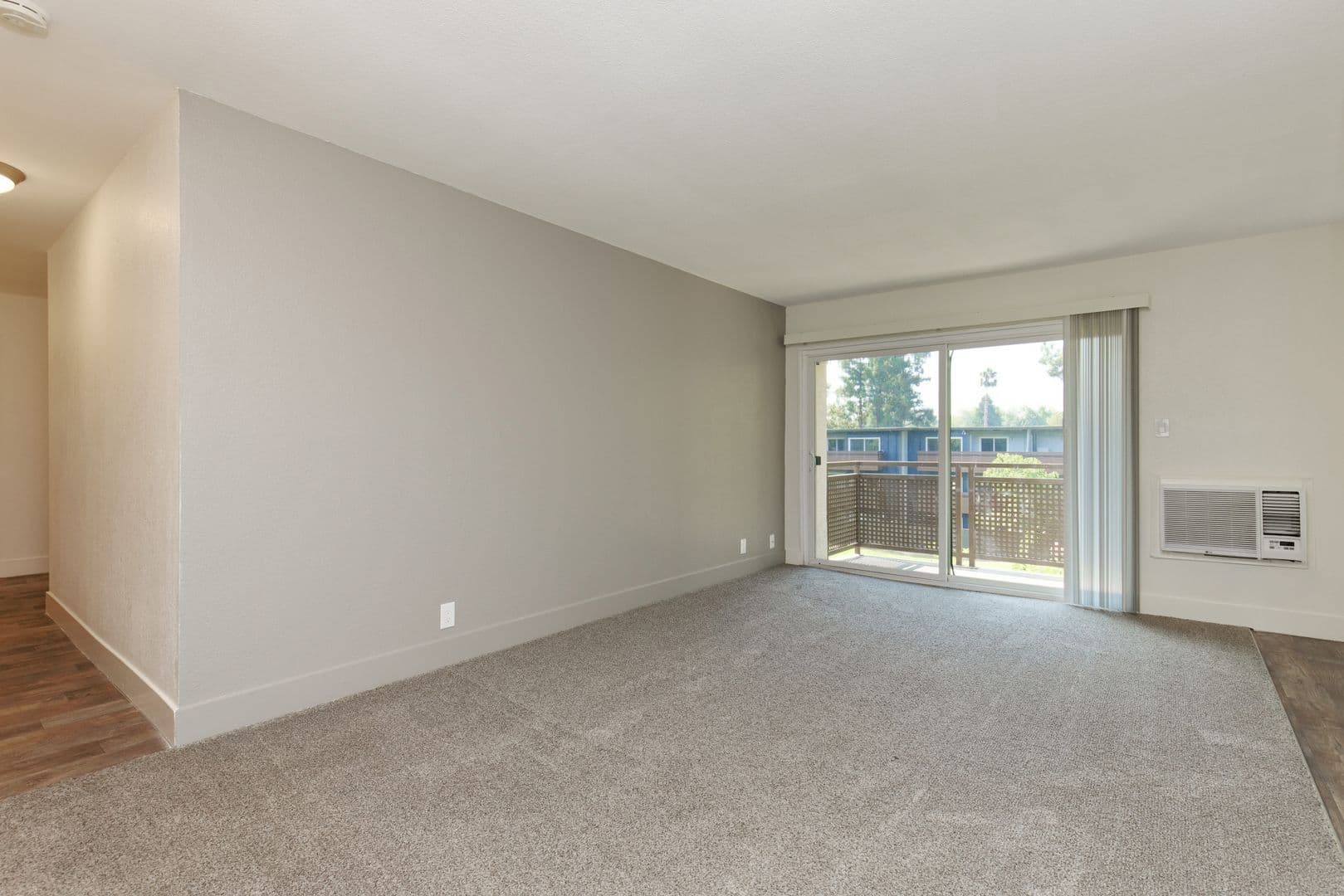Concord Apartment: 1841 Laguna Street