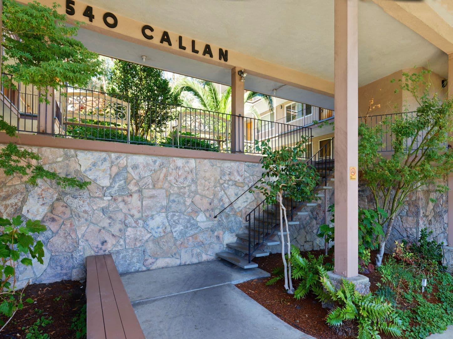 San Leandro Apartment: 540 Callan Ave