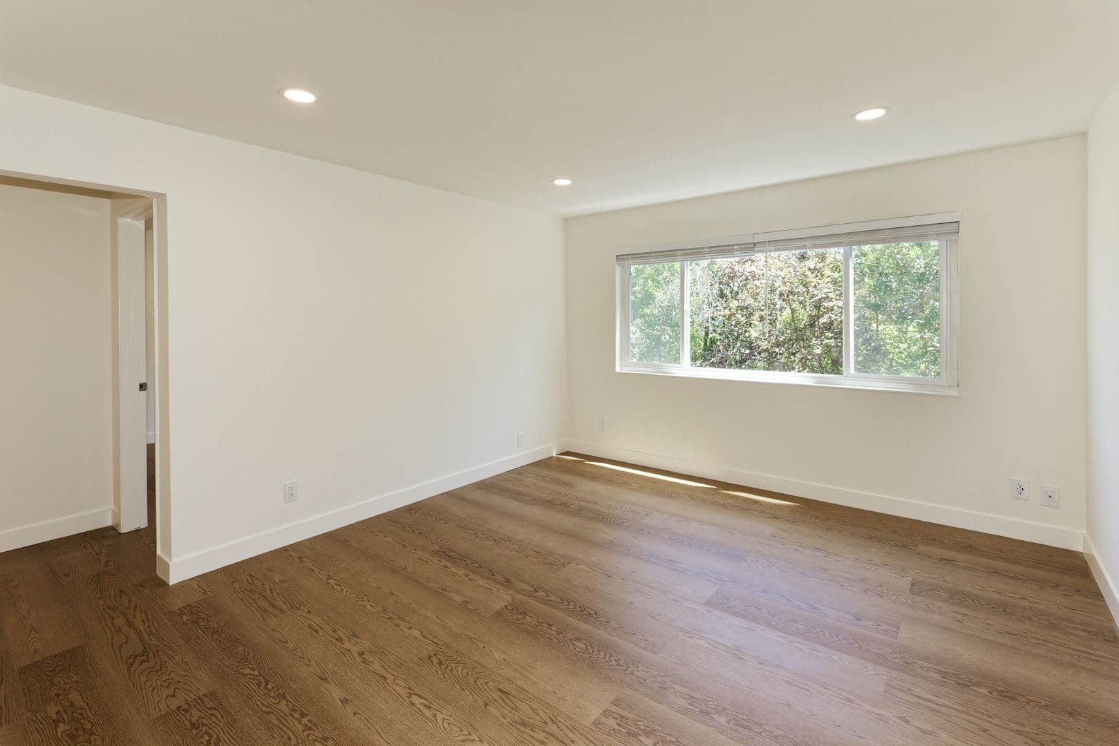 San Leandro Apartment: 150 Haas Ave