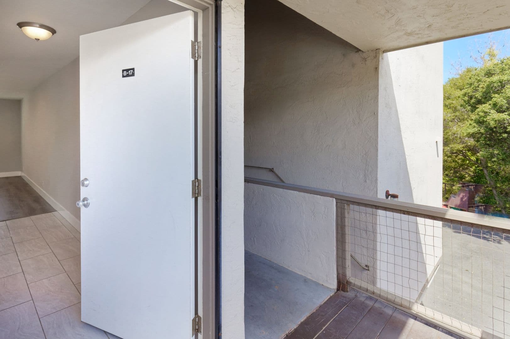 El Sobrante Apartment: 5017-5019 San Pablo Dam Road