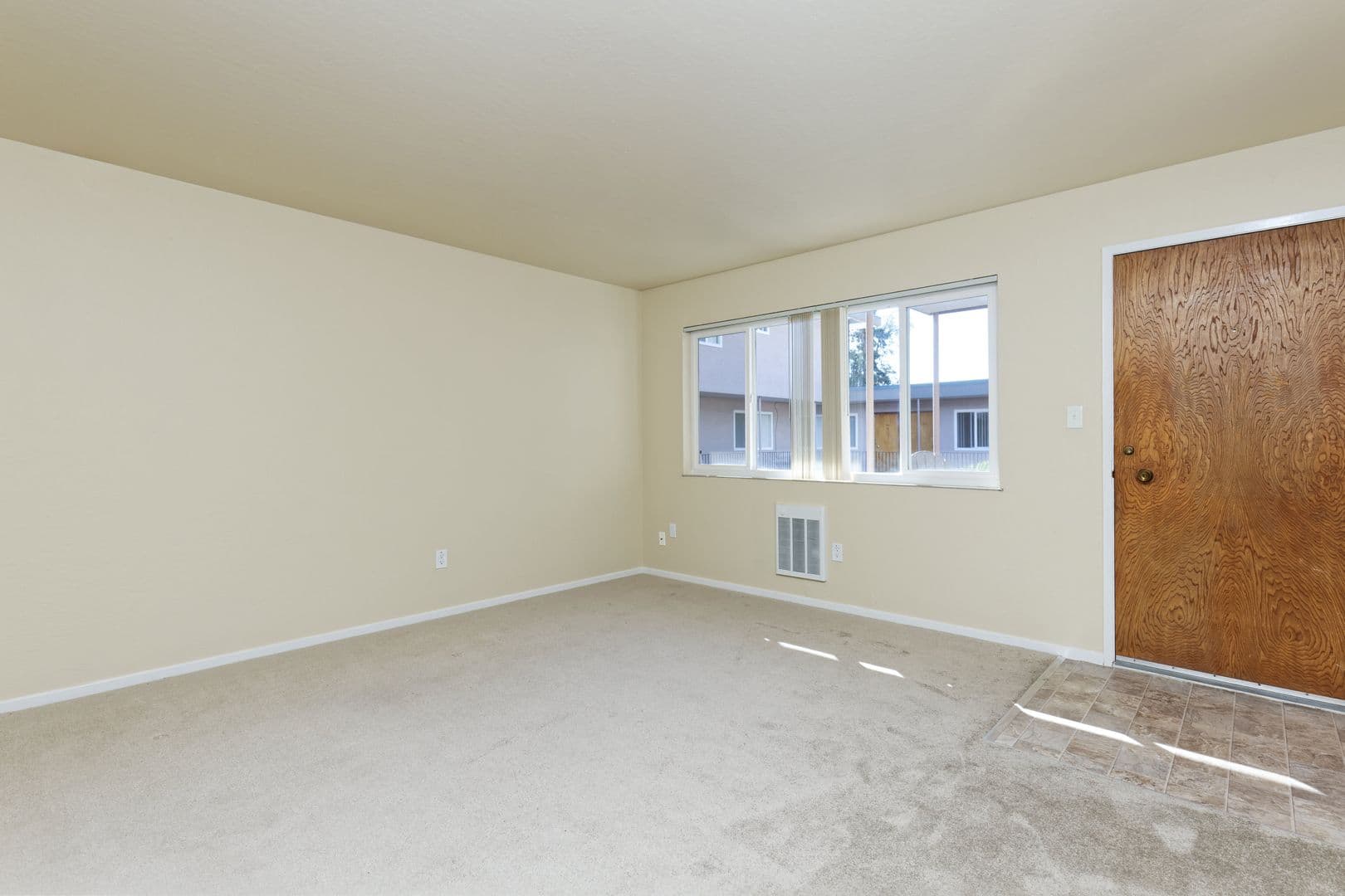 San Leandro Apartment: 540 Callan Ave