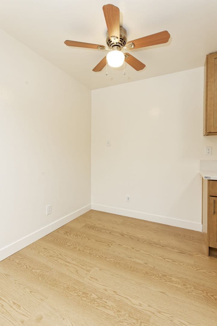 San Leandro Apartment: 150 Haas Ave