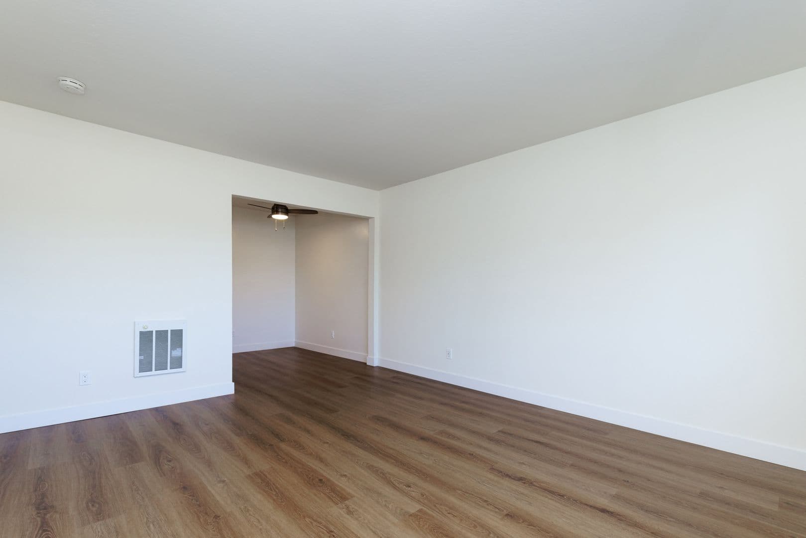 San Leandro Apartment: 150 Haas Ave