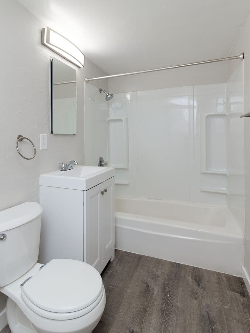 Concord Apartment: 1620 Adelaide St