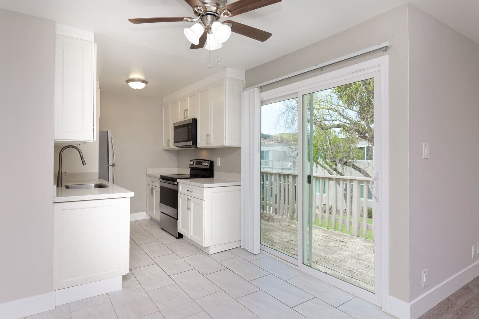 El Sobrante Apartment: 5017-5019 San Pablo Dam Road