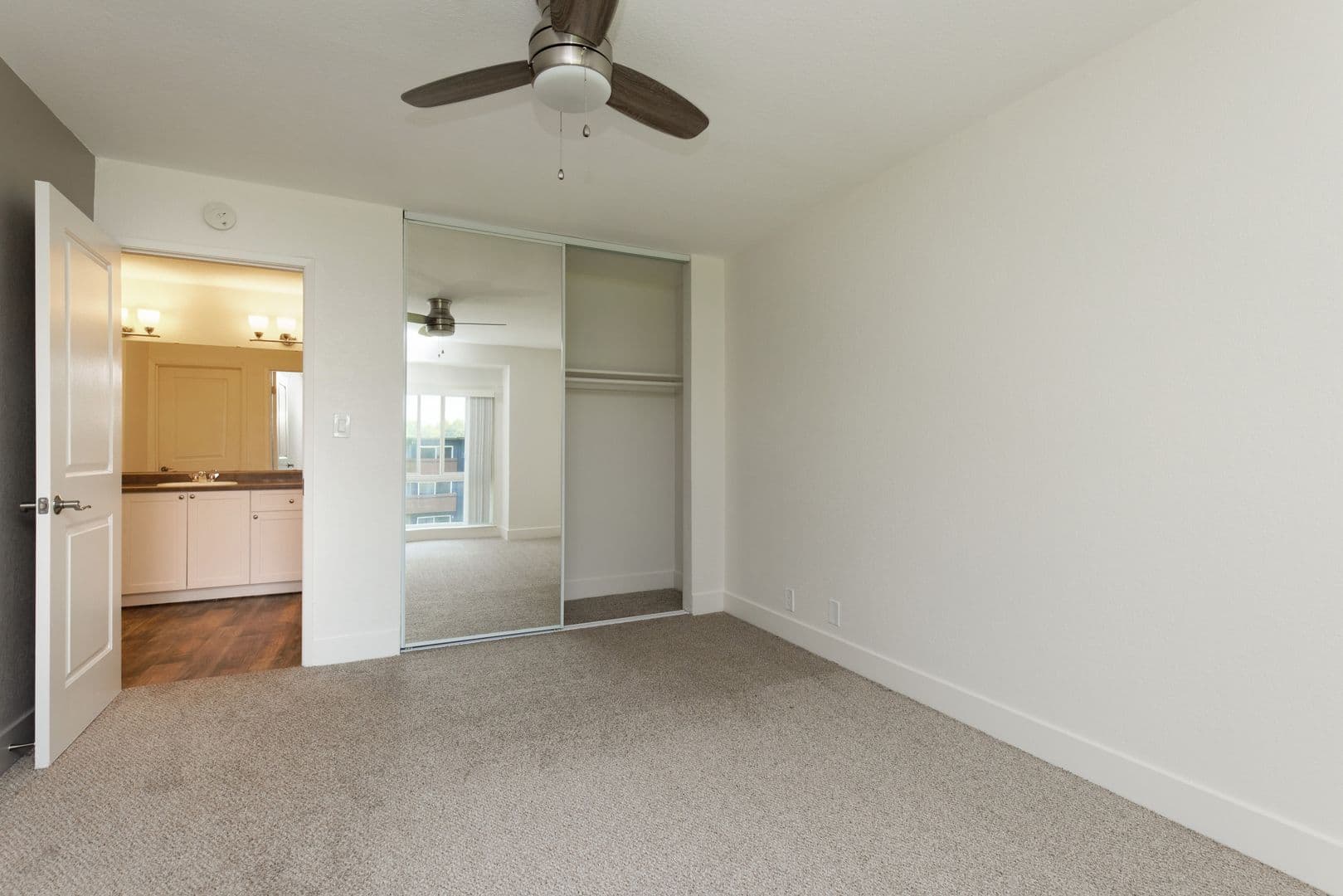 Concord Apartment: 1841 Laguna Street